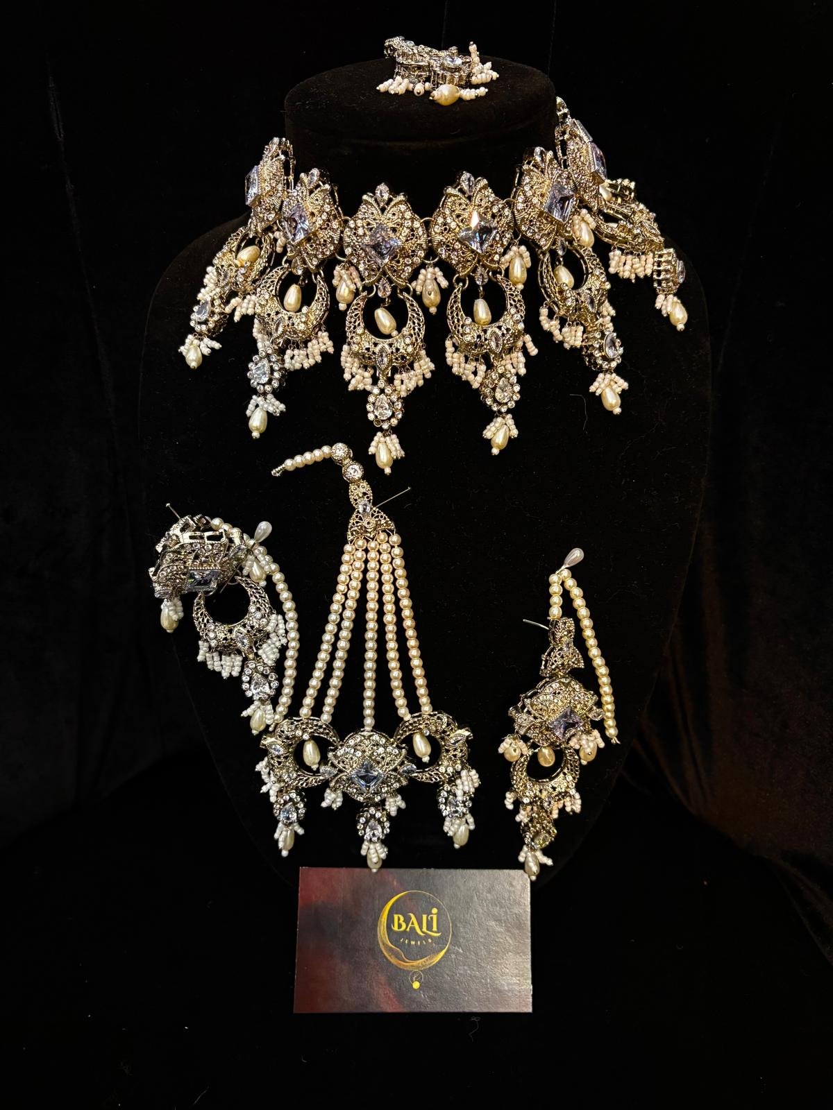Dashing Pearl Cut Set